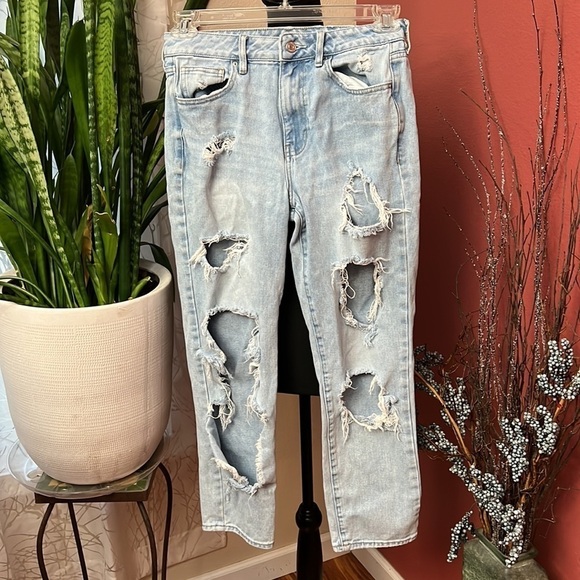 Pacsun Distressed Ripped Mom Jeans - Picture 3 of 9